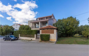 Amazing Apartment In Jadranovo With Wifi